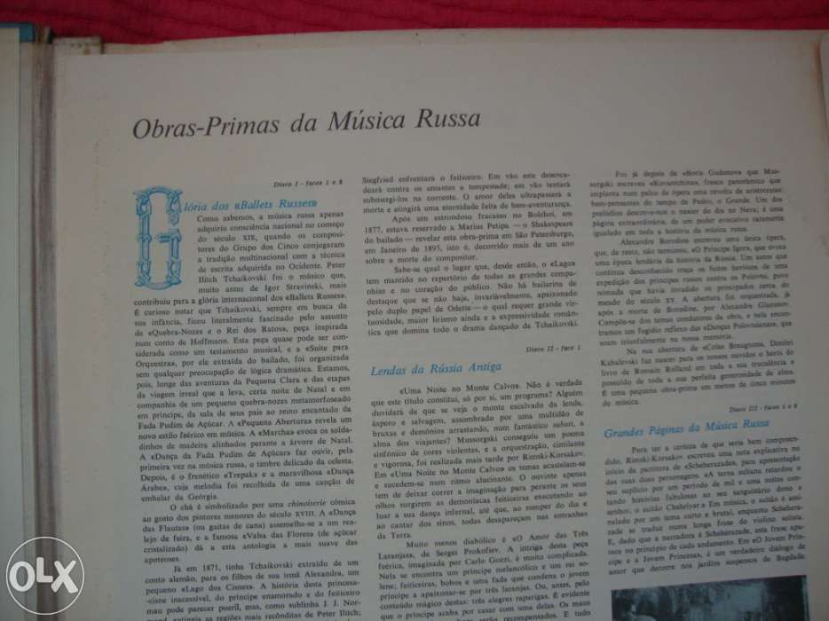 Livvro com 9 lp´s das obra-primas da música russa