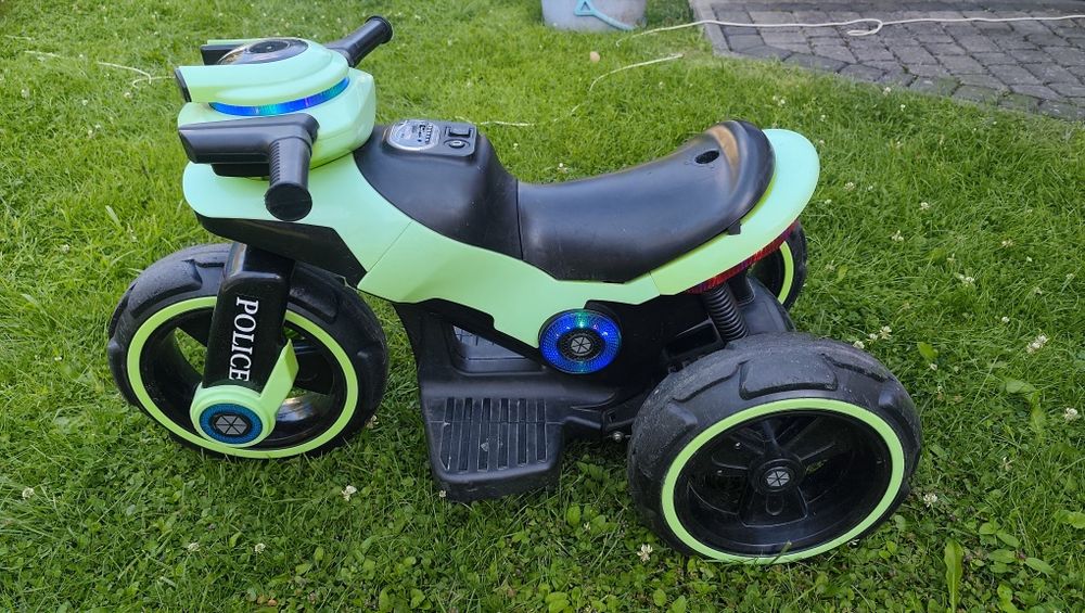 Elektryczny motorek dla dzieci