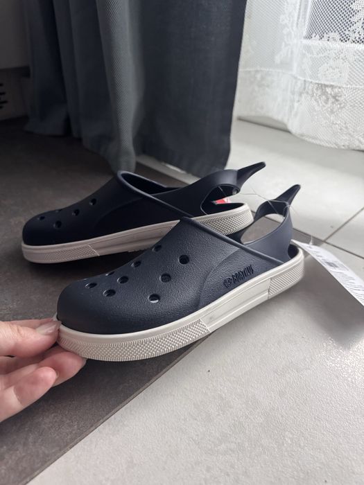 Nowe granatowe buty klapki sandały letnie chłopiec dziewczynka 30/31 zakryty palec ala crocs