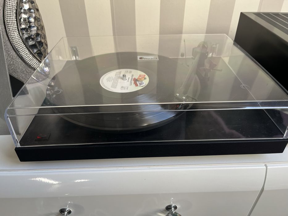 Gramofon Pro-Ject Debut II