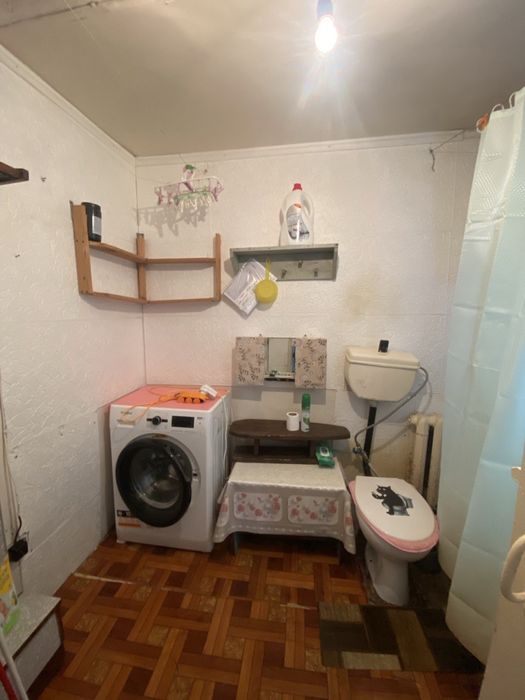 Продаж. 1/2 будинку в тихому центрі ( район Астри)