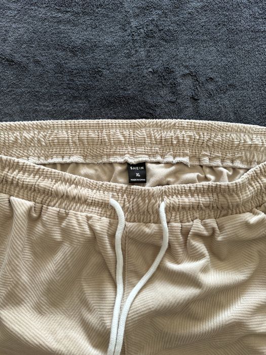 Calções bege shein