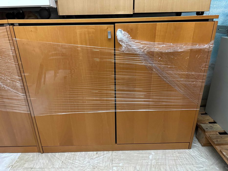 Armário baixo de nogueira  CEO