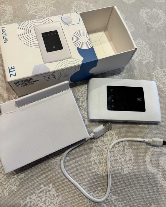 Мобільний 4G LTE Wi-Fi роутер ZTE MF920U (б/у), білий