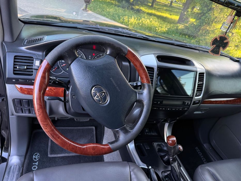 Toyota Land Cruiser Prado 120