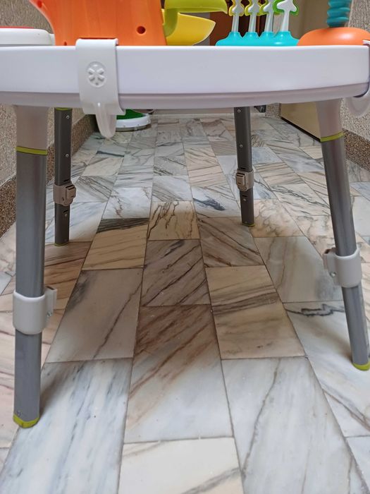 Mesa Actividades Skip Hop