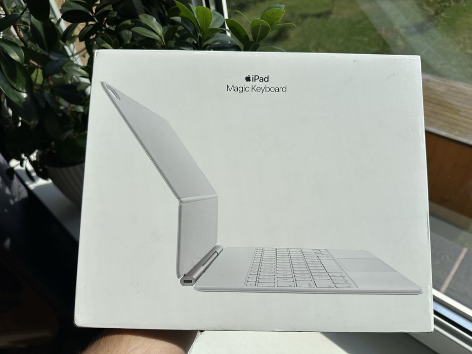 Apple iPad Air 13” Magic Keyboard (2025) – Biała, QWERTZ DE