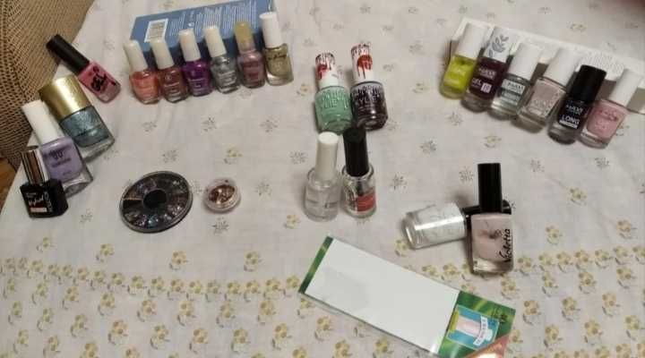 лак обычный фарба, блестки, зажим прищепки