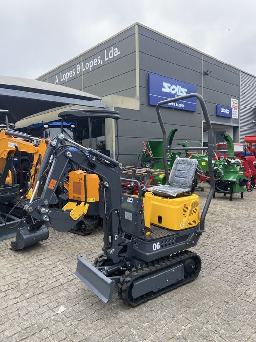 abre valas escavadora 600 kg com giro zero