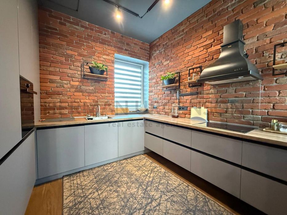 Продаж 2к квартири 64 м.кв / вул. Кошицька, Центр