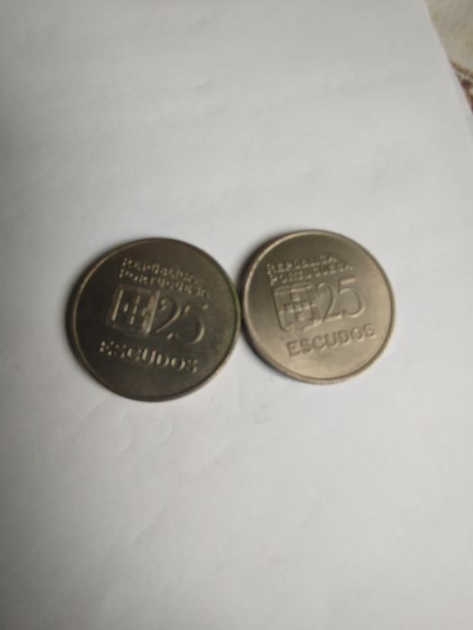 Moedas antigas  Portugal e EUA