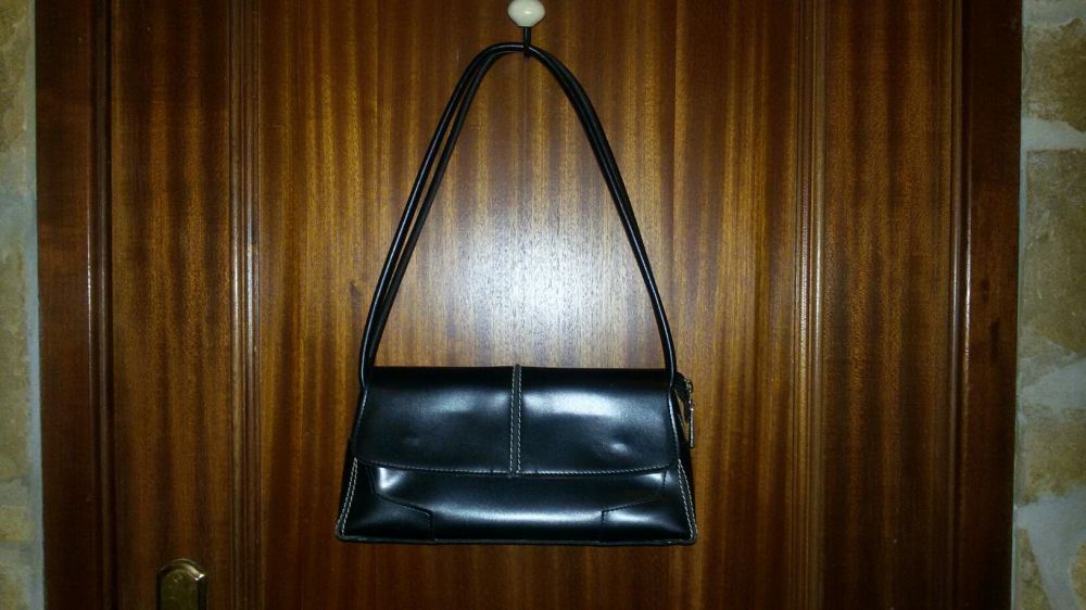 Mala de couro preto marca El Corte Inglês