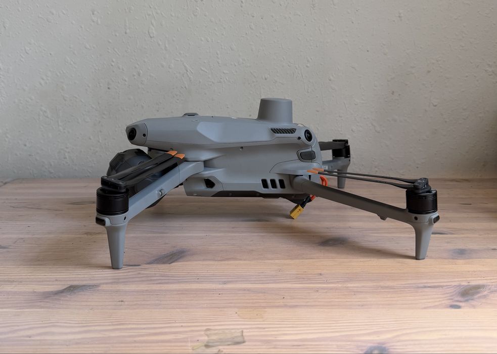Тушка дрон Dji matrice 4E наліт 20 год.