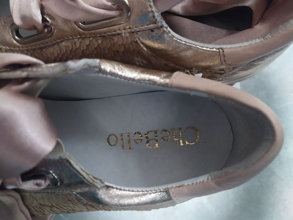 Sneakersy Chebello skóra cekiny kokardy