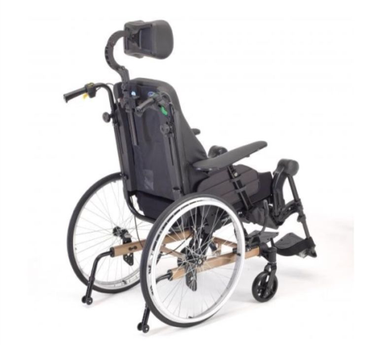 Багатофункціональне крісло колісне Rea Clematis