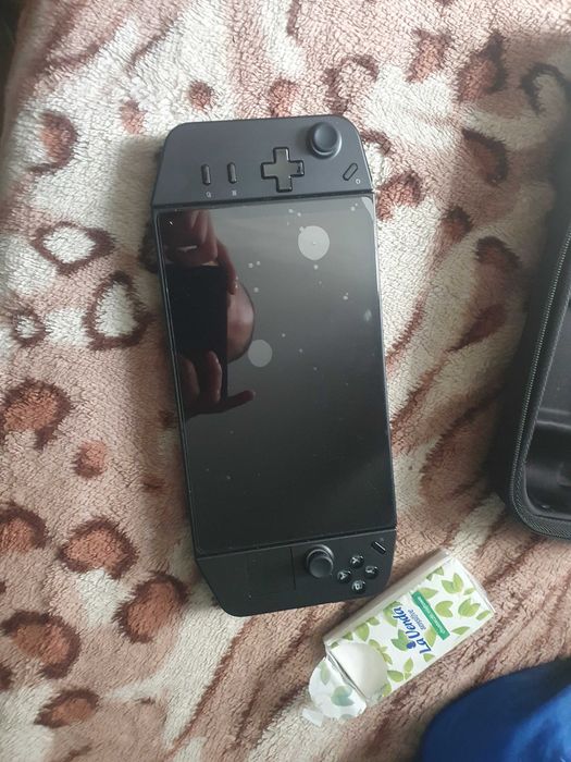 Lenovo legion go z gwarancja