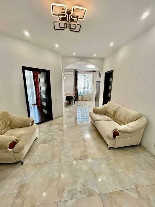 Продаж 2к квартири євроремонт в новобудові з АО 65м2