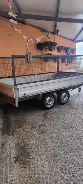 Vende-se Reboque