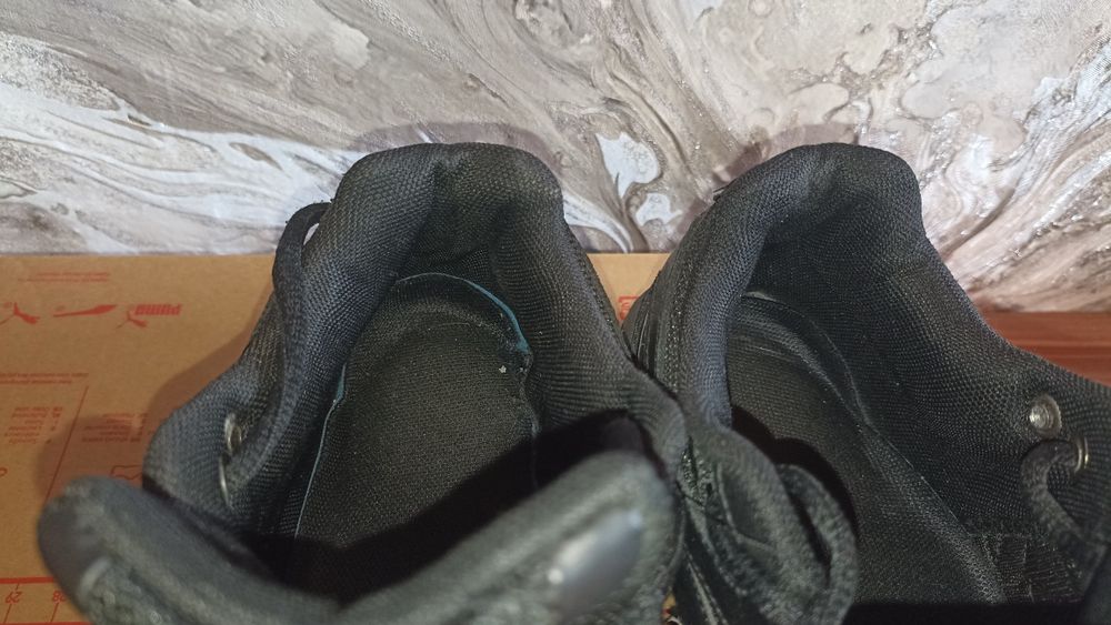 Продам кросовкі дитячі