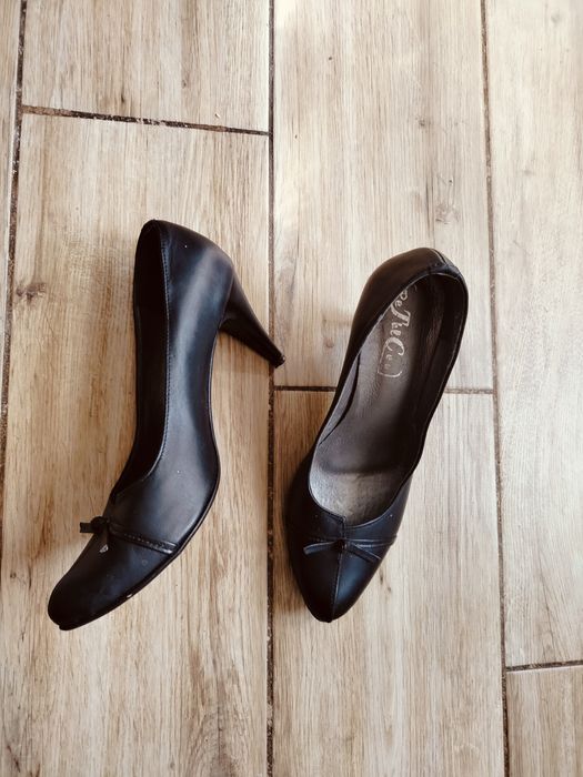 Buty na obcasie 37