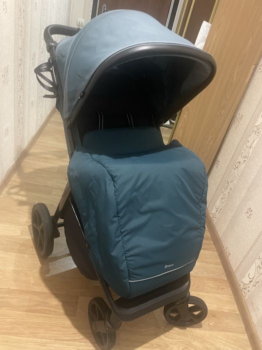 Коляска прогулочная Carrello Bravo