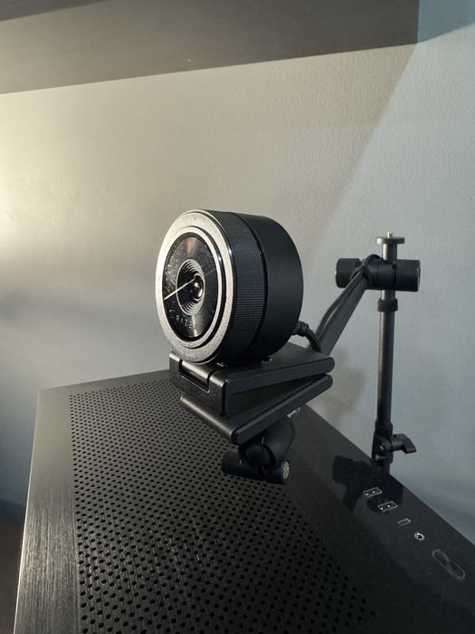 Webcam Razer Kiyo Pro + Suporte articulado