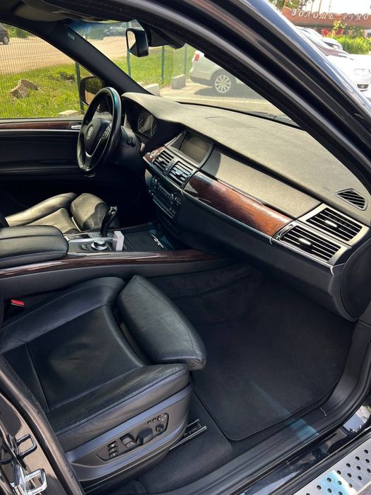 Продам BMW X5 e70