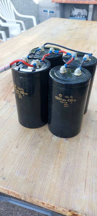 Capacitores  eletrolíticos