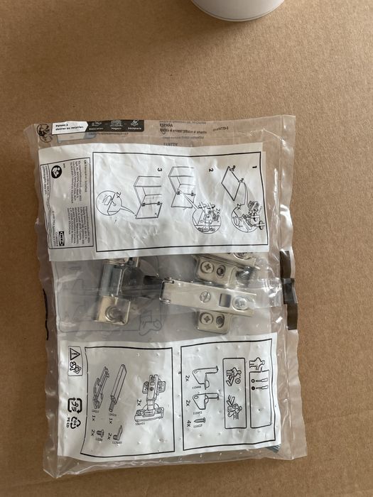 Porta Hedeviken + dobradicas Ikea