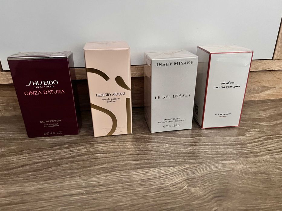Perfumes novos com caixas