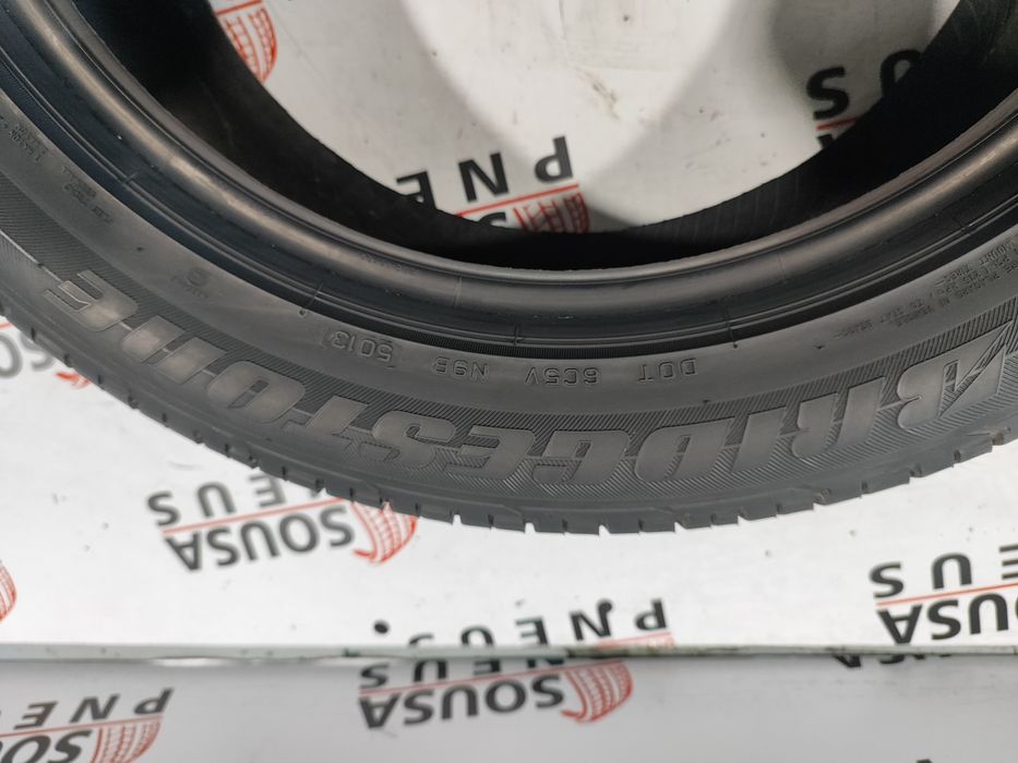 2 pneus semi novos 235-50R18 Bridgestone - Oferta dos Portes