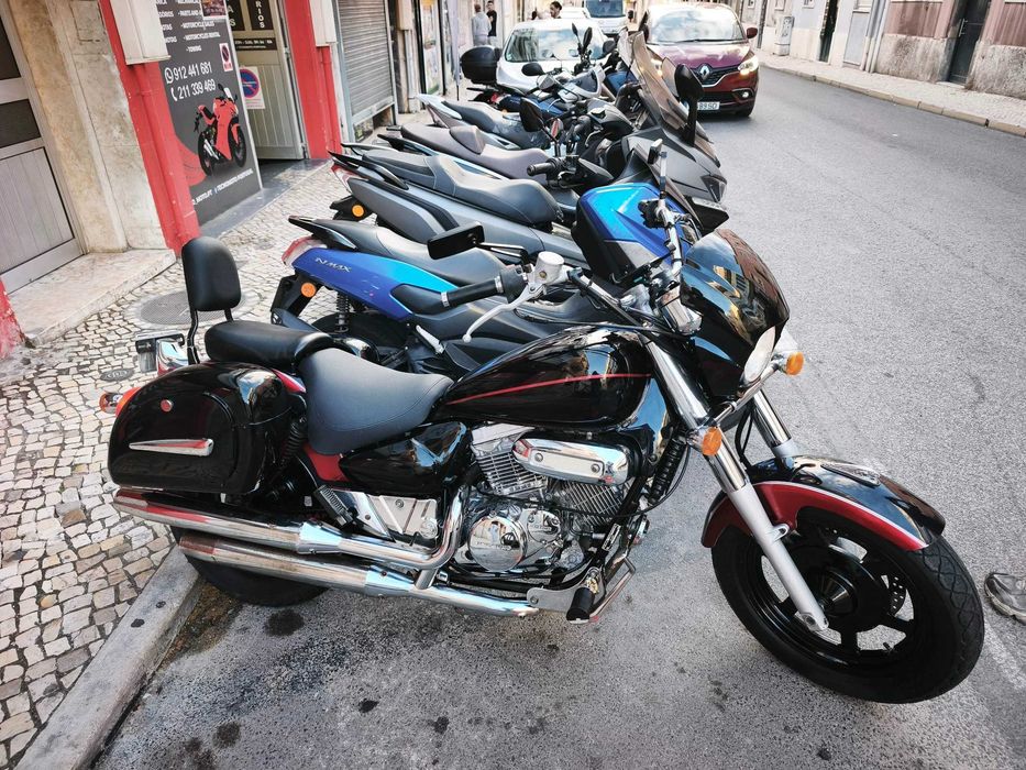 Hyosung Aquila 250