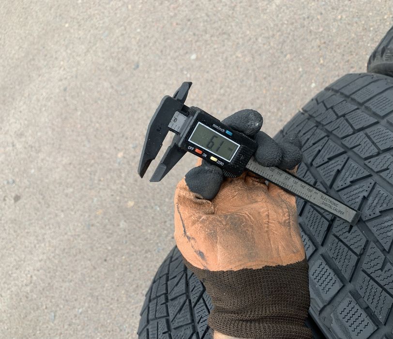 Шини Bridgestone Blizzak DM-V1 265/50 R19