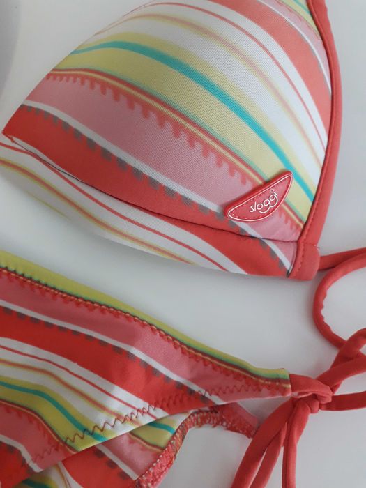 Bikini pushup triangular ás riscas da Sloggi