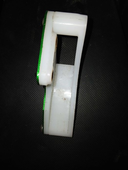 Захист ланцюга на кові неон