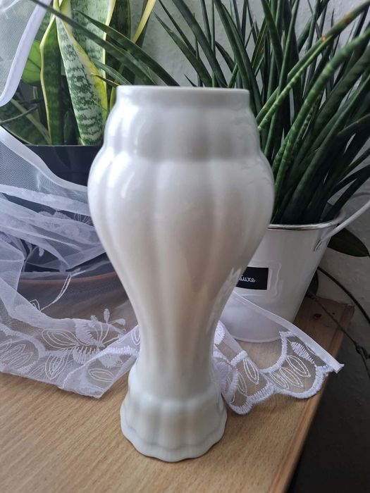 Stary wazon z porcelany Wałbrzych
