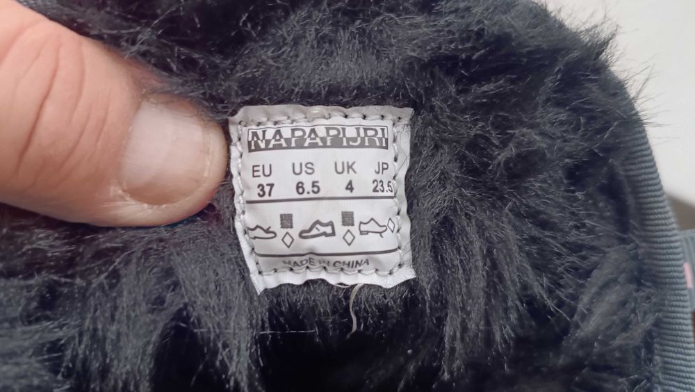 Нові зимові черевики угги Napapijri River.Оригінал.Р 37.23.5 см