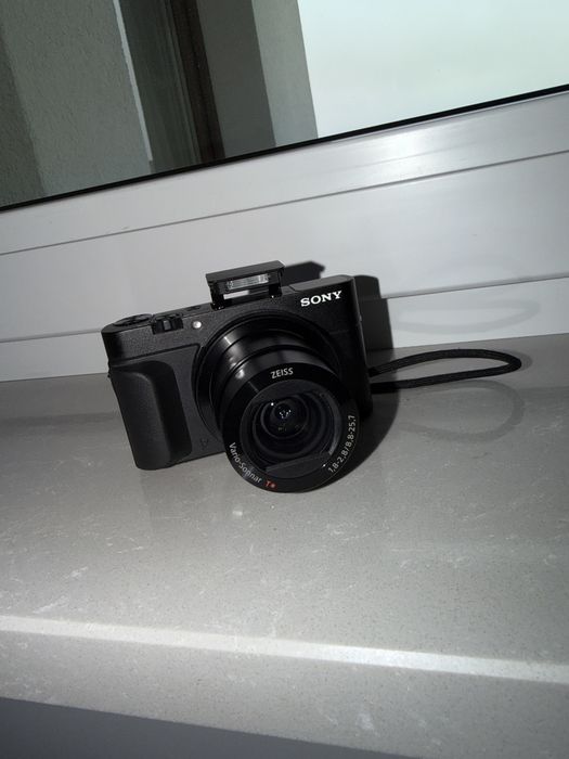 Sony Cyber-shot RX100 V DSC-RX100M5 + pokrowiec