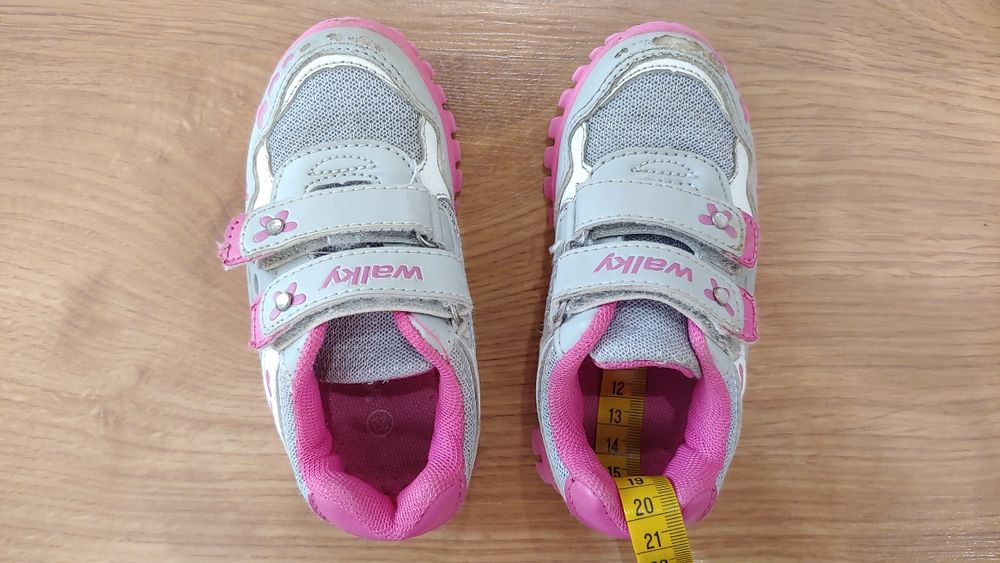 Buciki sportowe r.23