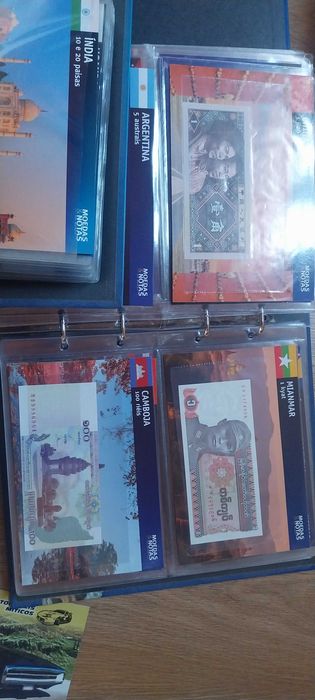 Notas e moedas do mundo