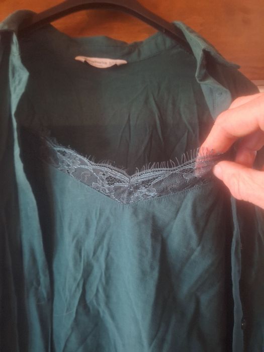 Bluzka damska Stradivarius rozm.M,viskoza,stan bardzo dobry.