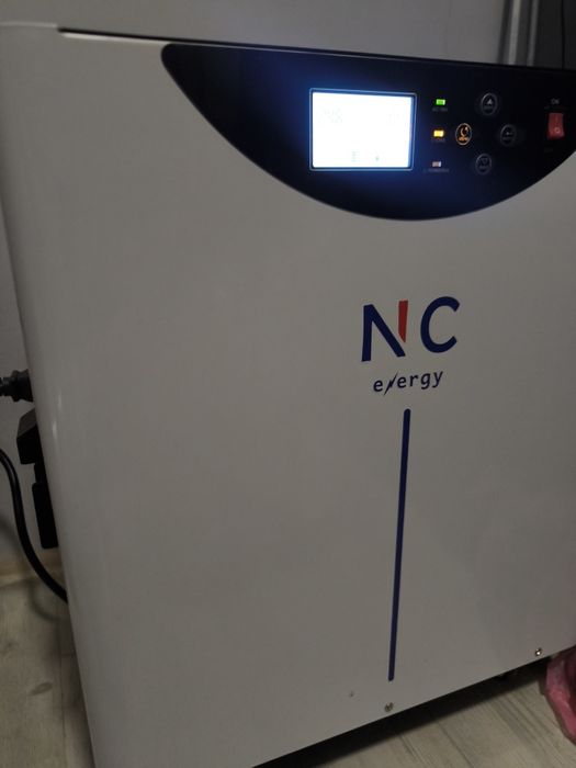 Продаю зарядную станцию 3 кВт, с возможностью подключения солнца