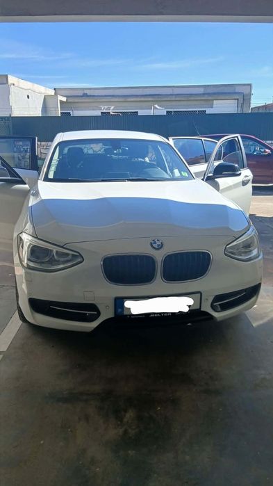Carro BMW 114 excelente