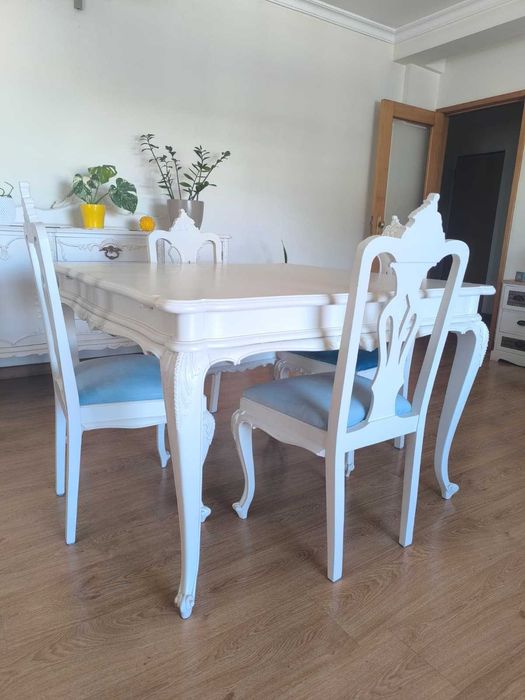 Conjunto sala / Aparador, Mesa e 4 Cadeiras / estilo "Queen Anne" / restaurado por profissionais