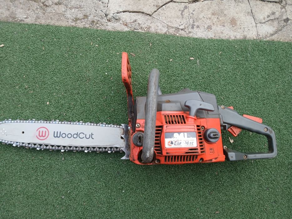 Sprzedam piłę spalinową.