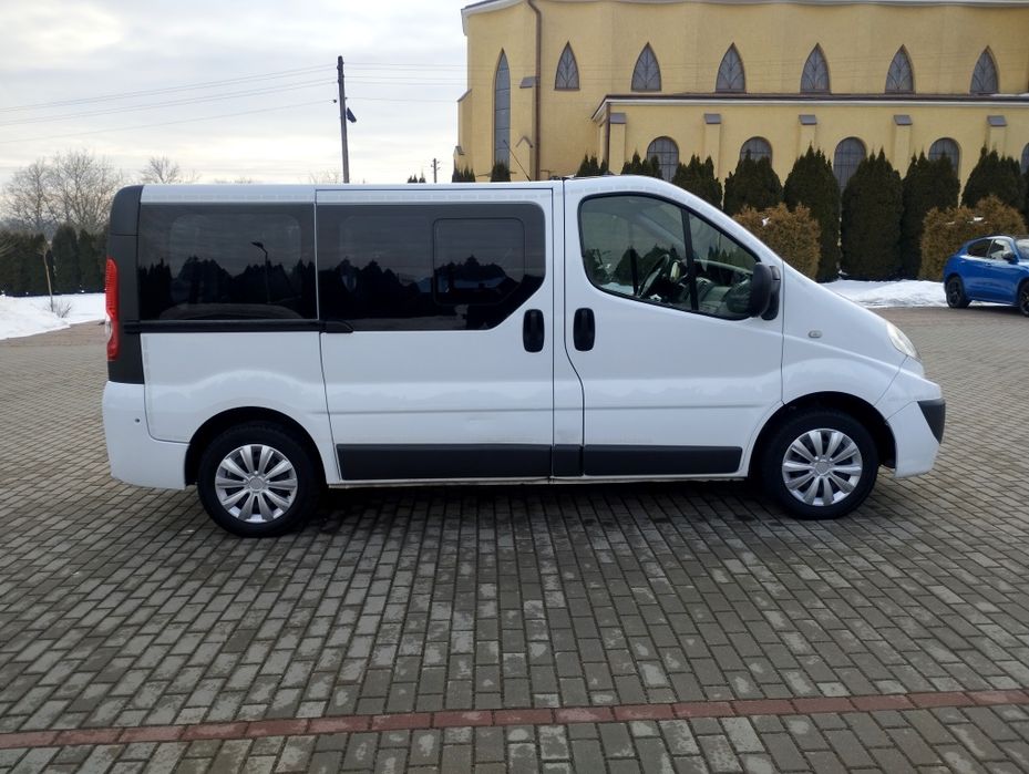 Renault Trafic 2.0 DCI 115 KM 9-osobowy z klima i skórą