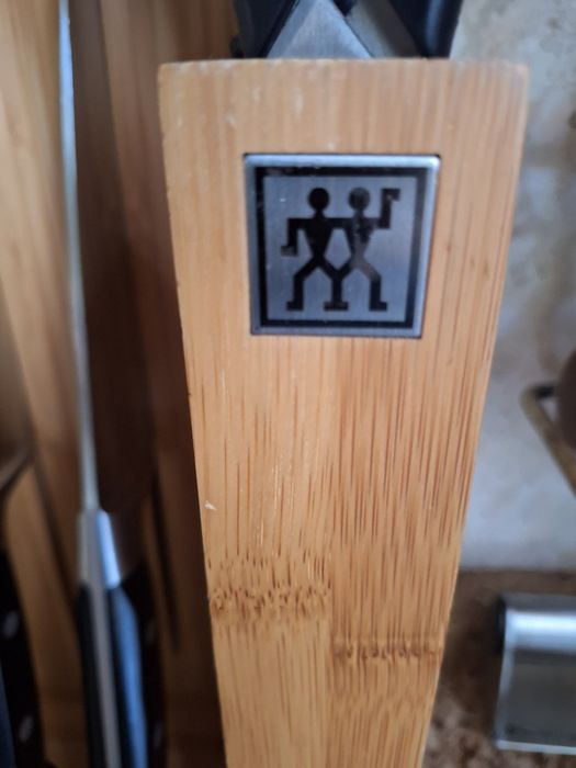 Ножи Zwilling кухонные ,мусат: 1 800 грн. - Посуд / кухонне приладдя ...