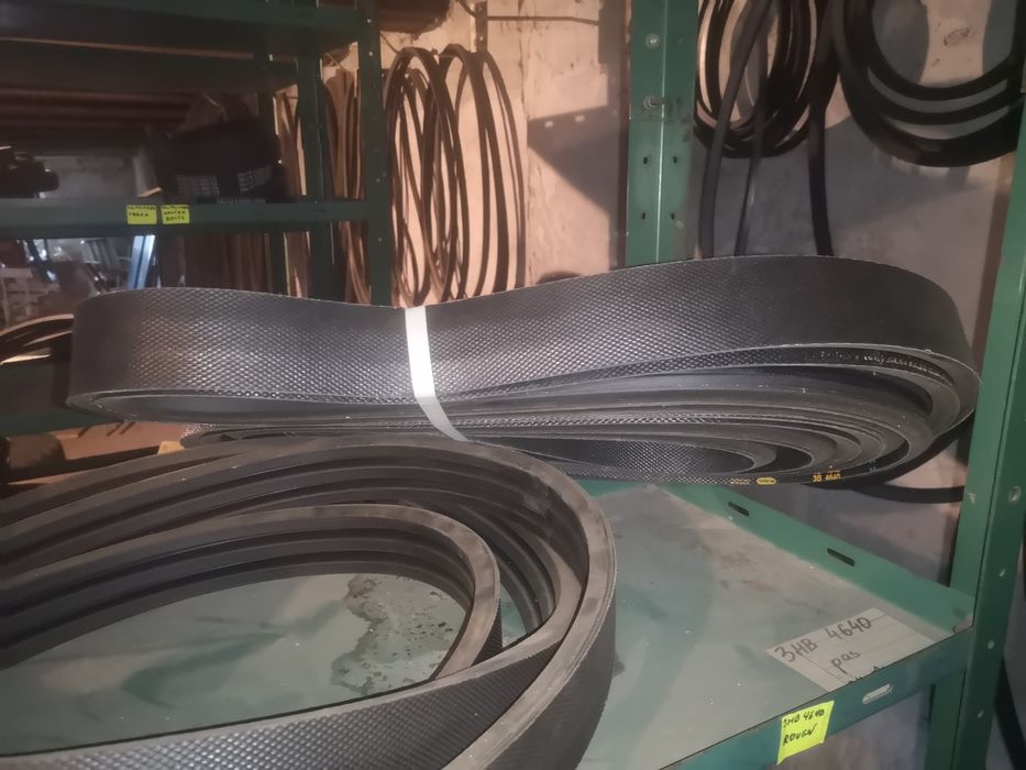 Pas Deutz Fahr 062.15.237

 John Deere 3HB 4640 Roven produkcja Włoska