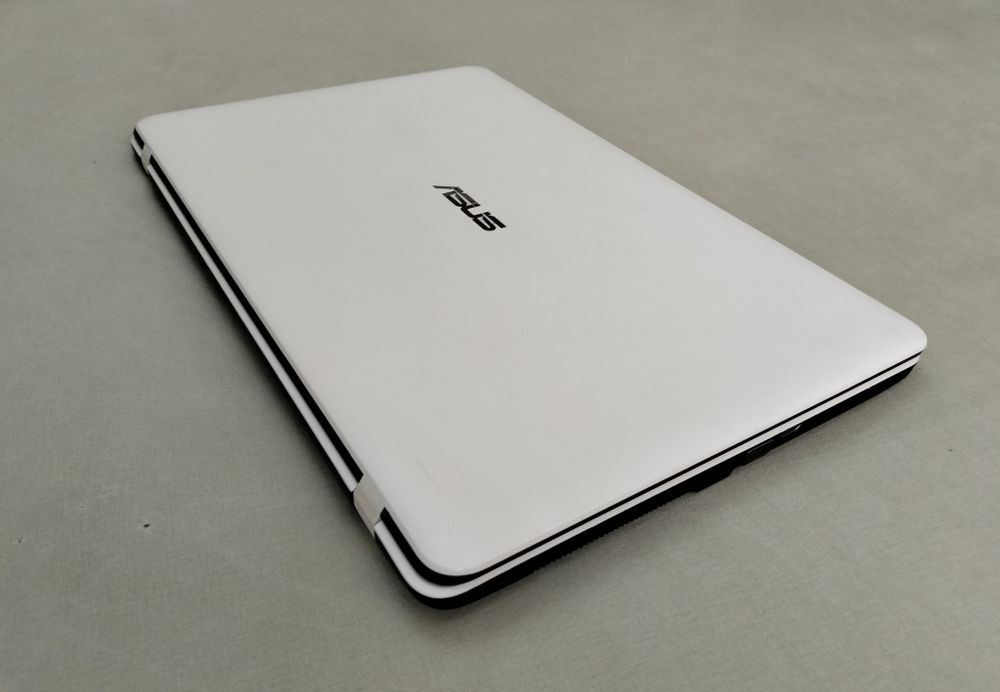 Asus x751 _4 ядра/SSD 240/HDD 750/ram 8 gb