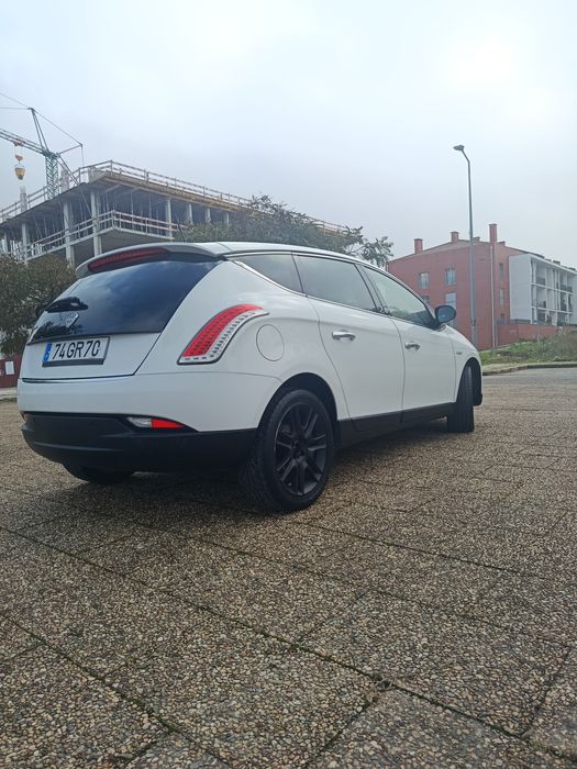 Lancia Delta 2.0 16v caixa de 6velocidades impecável  !!!